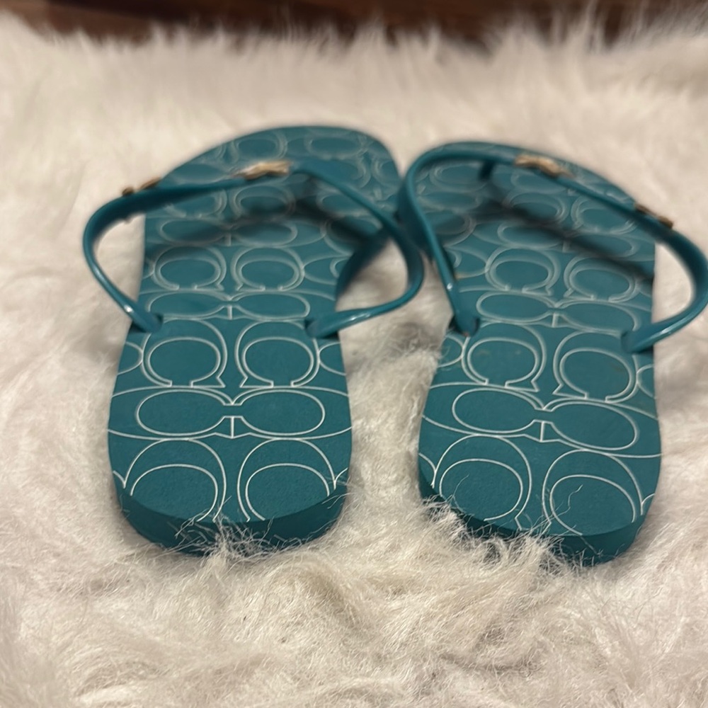 Coach Teal/Green Flip Flops with Starfish Accents size 10 pre-owned. - Picture 2 of 5
